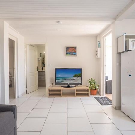 Apartmán Alpinia - Appt Avec Piscine Partagee Saint-Pierre Exteriér fotografie